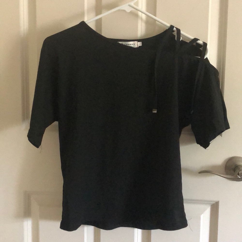 Black shirt with shoulder cut out